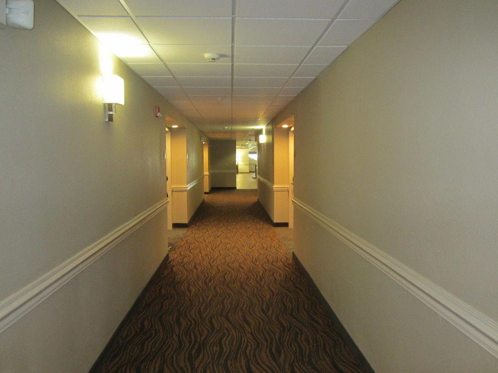 Clarion Pointe Albemarle Hotel Екстериор снимка