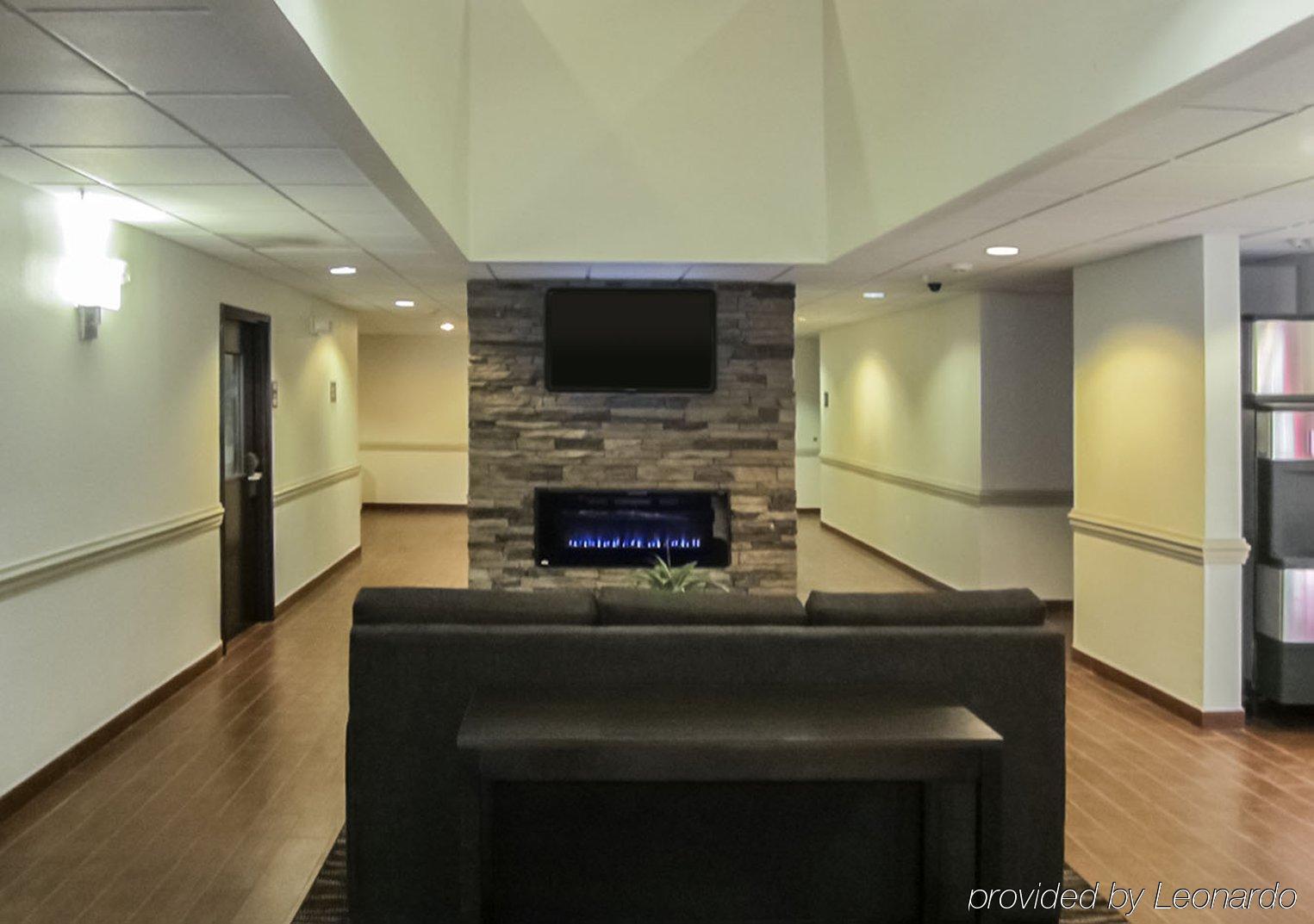 Clarion Pointe Albemarle Hotel Екстериор снимка