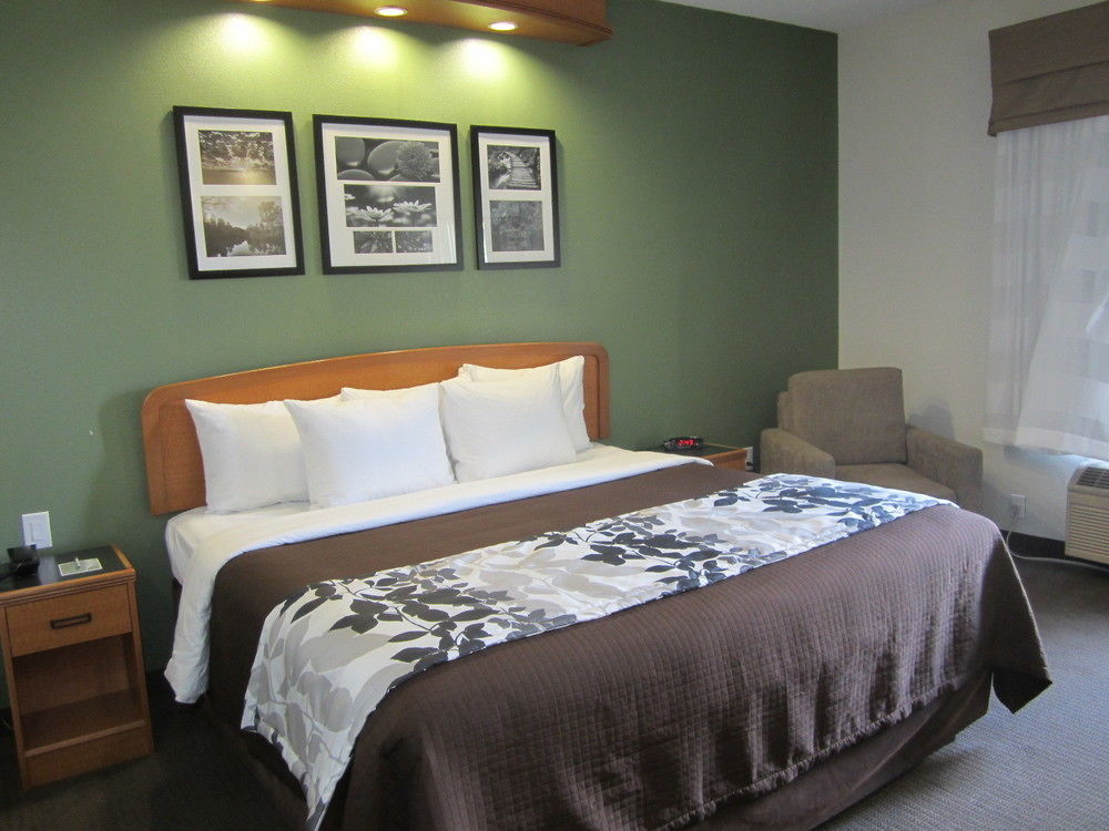 Clarion Pointe Albemarle Hotel Екстериор снимка