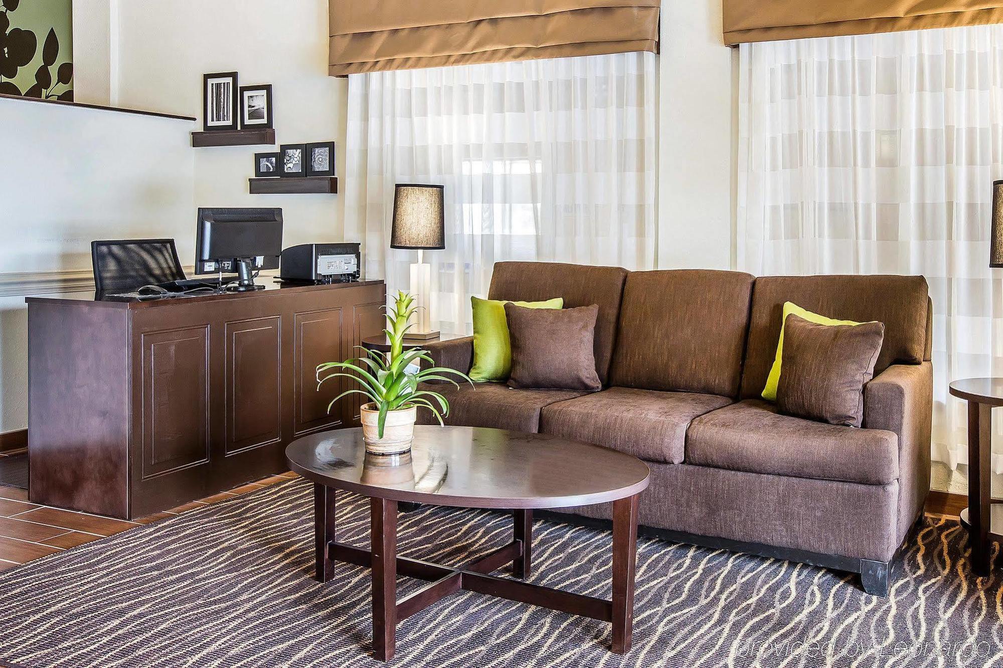 Clarion Pointe Albemarle Hotel Екстериор снимка