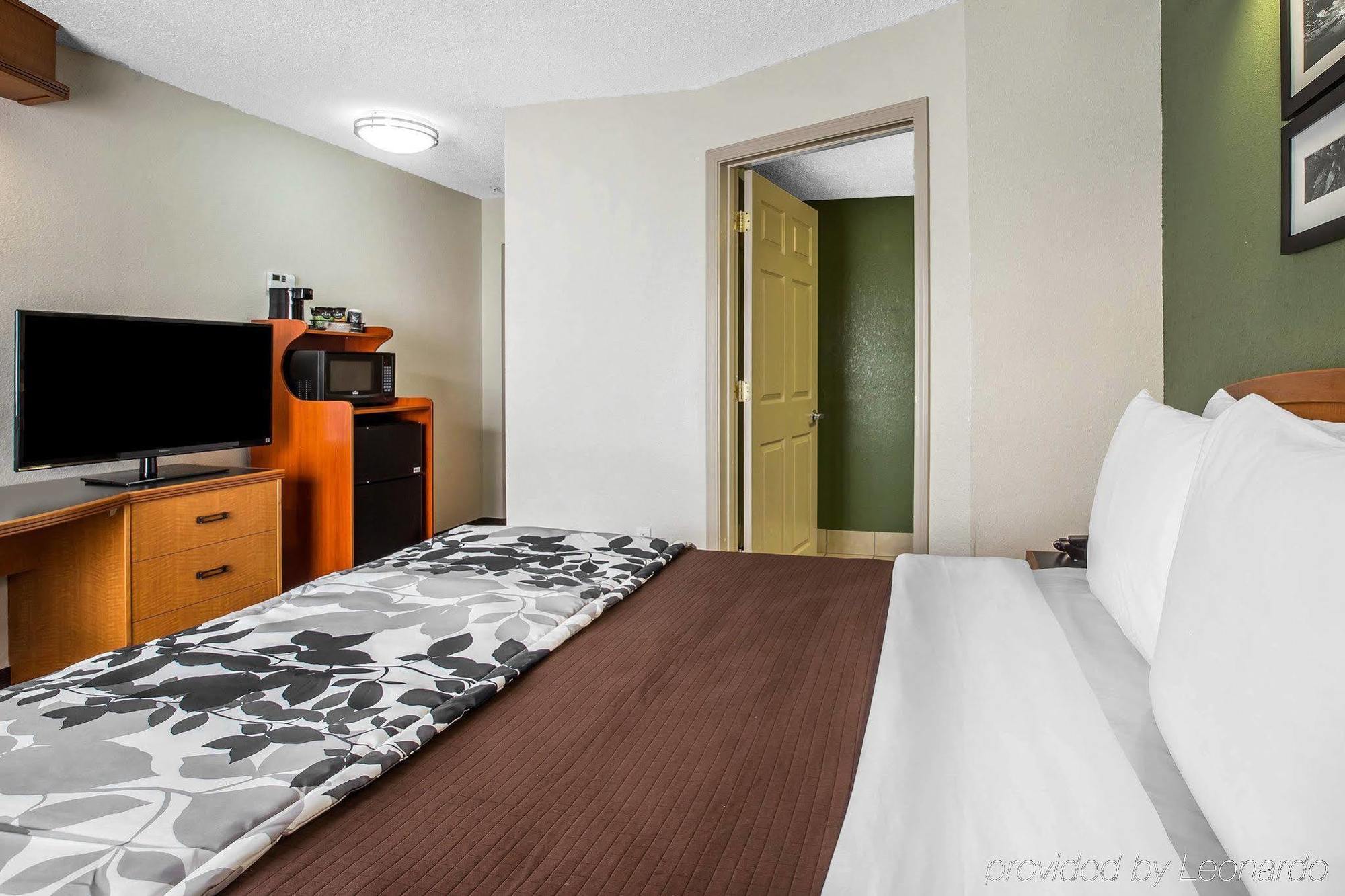 Clarion Pointe Albemarle Hotel Екстериор снимка