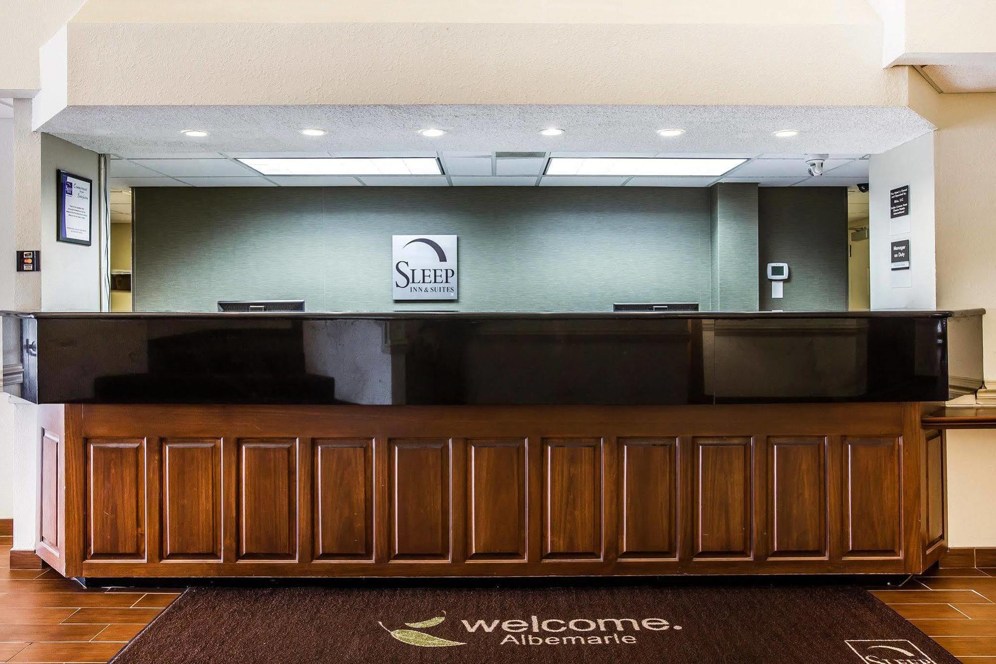 Clarion Pointe Albemarle Hotel Екстериор снимка